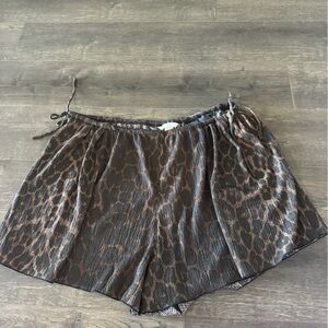 H&M Brown and Black Leopard Print Women's Shorts